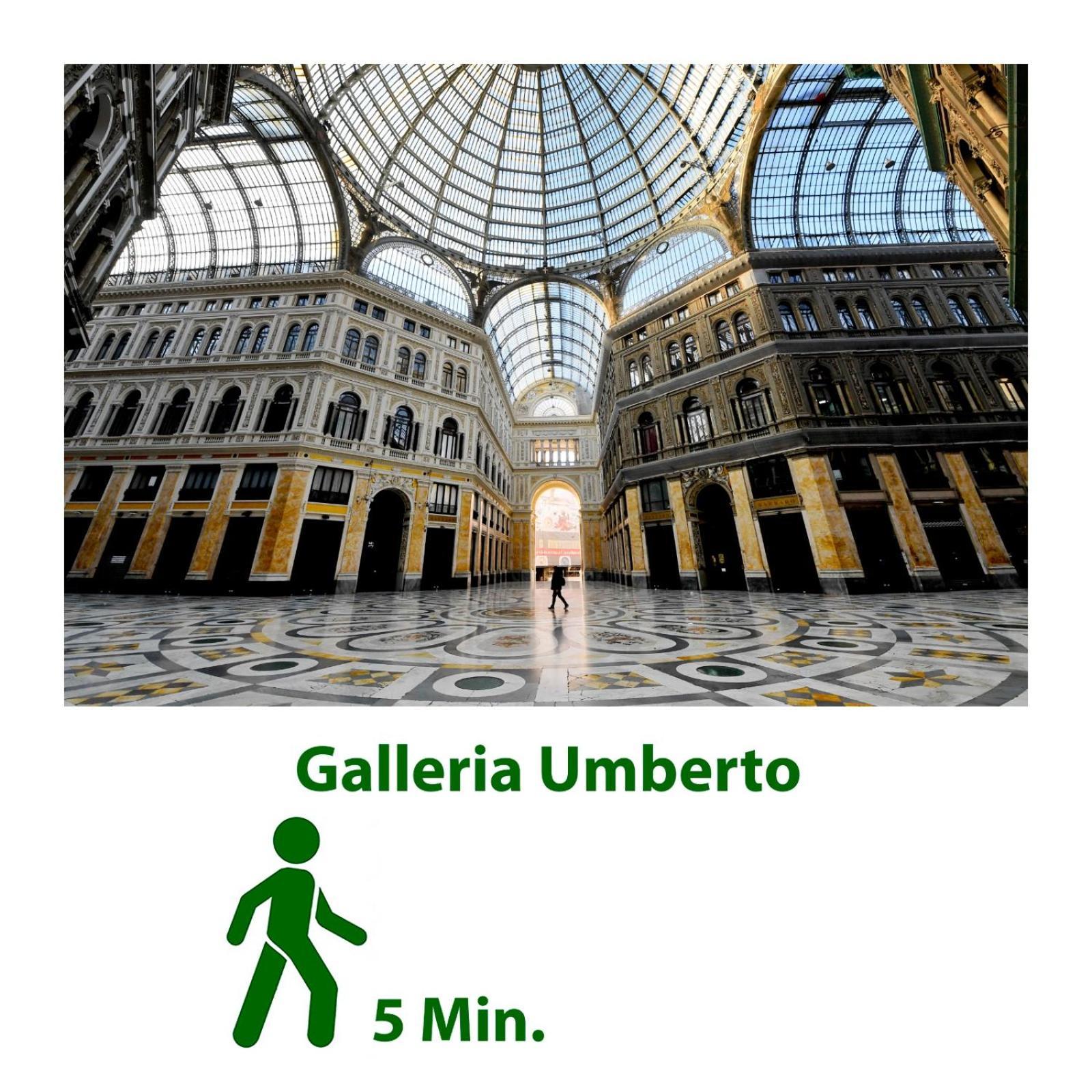 Signora Titina Rooms Napoli Bagian luar foto